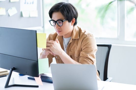 一天坐著的時間只要超過「8小時」就算久坐